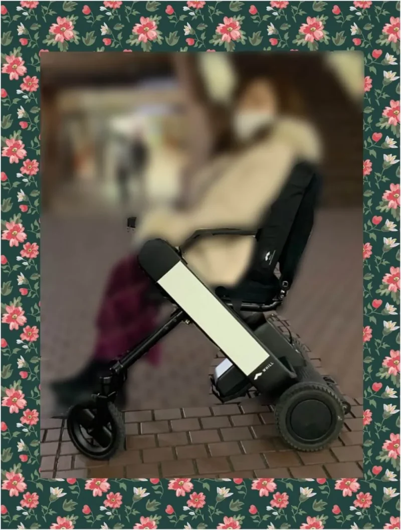 WHILL Model F の電動車椅子